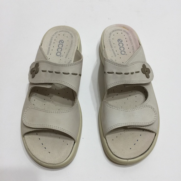 ecco beige sandals